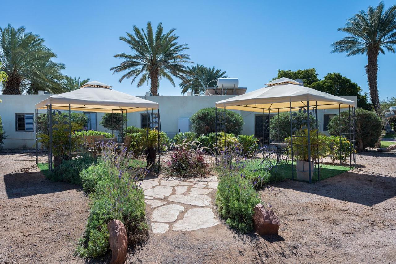 Eilot Kibbutz Country Lodging Ейлат Екстер'єр фото