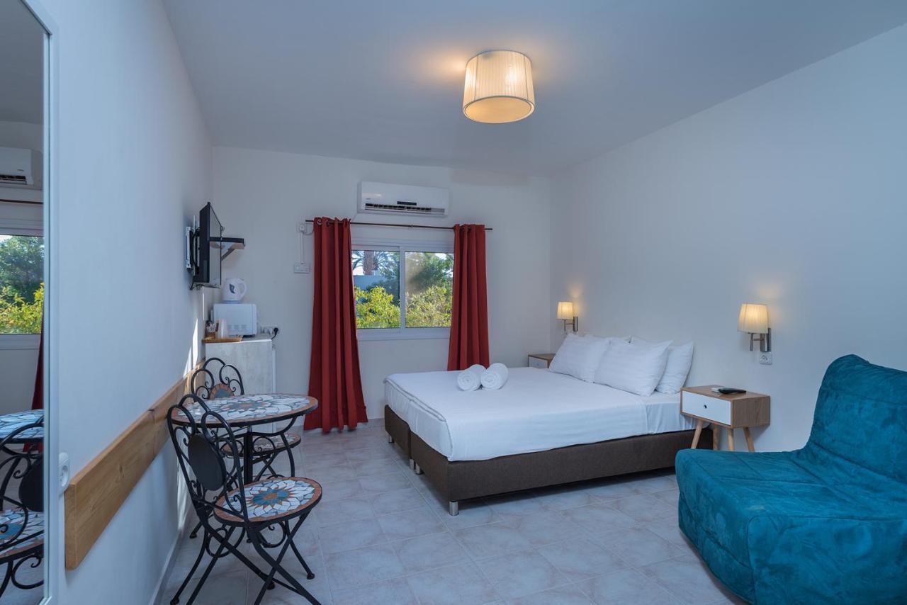 Eilot Kibbutz Country Lodging Ейлат Екстер'єр фото