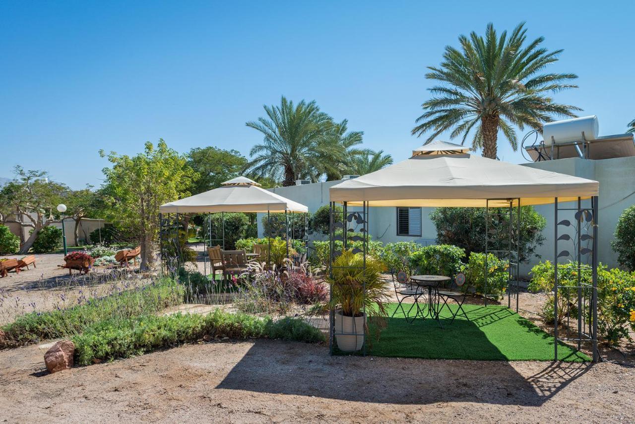 Eilot Kibbutz Country Lodging Ейлат Екстер'єр фото