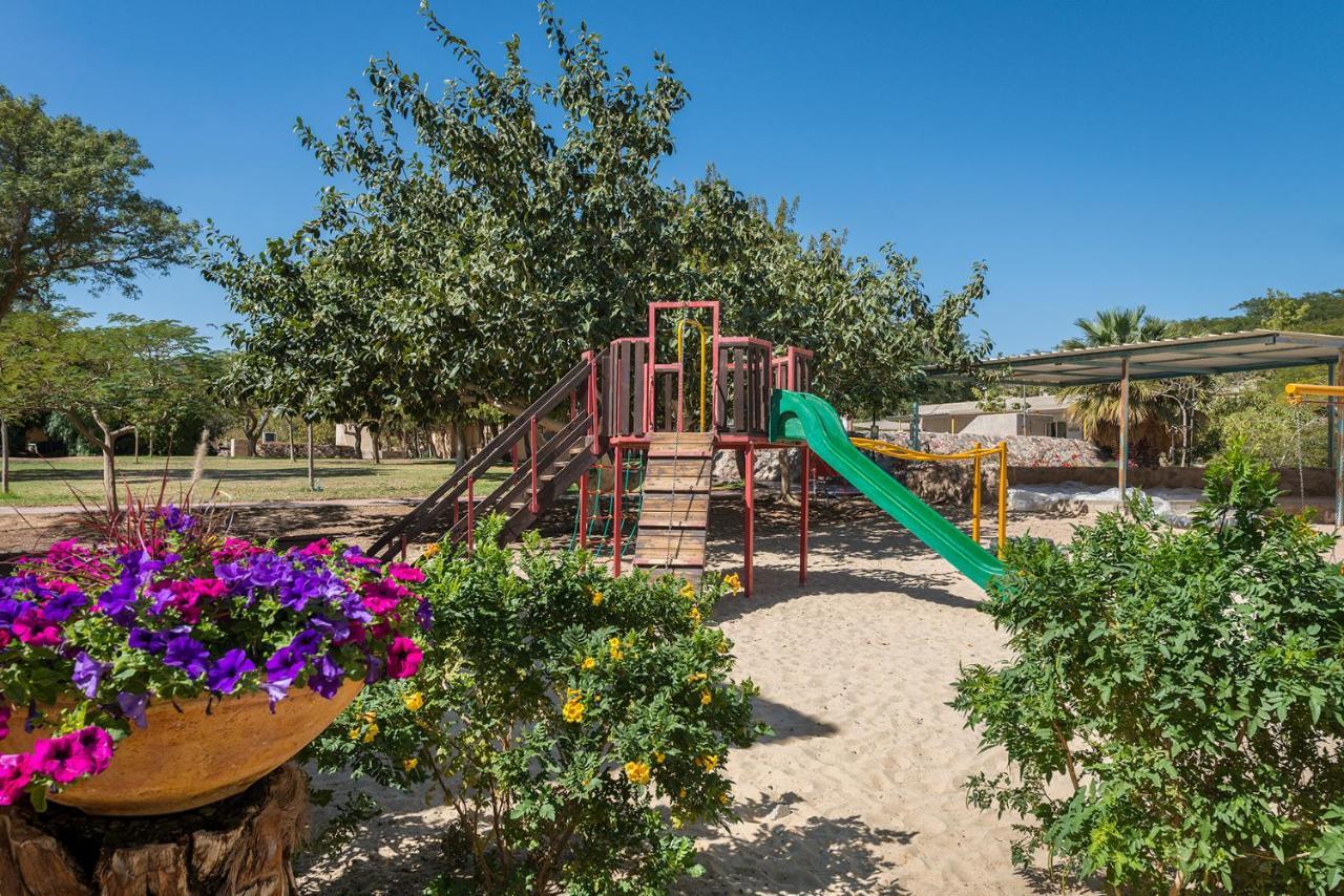 Eilot Kibbutz Country Lodging Ейлат Екстер'єр фото