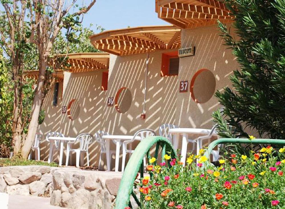 Eilot Kibbutz Country Lodging Ейлат Екстер'єр фото