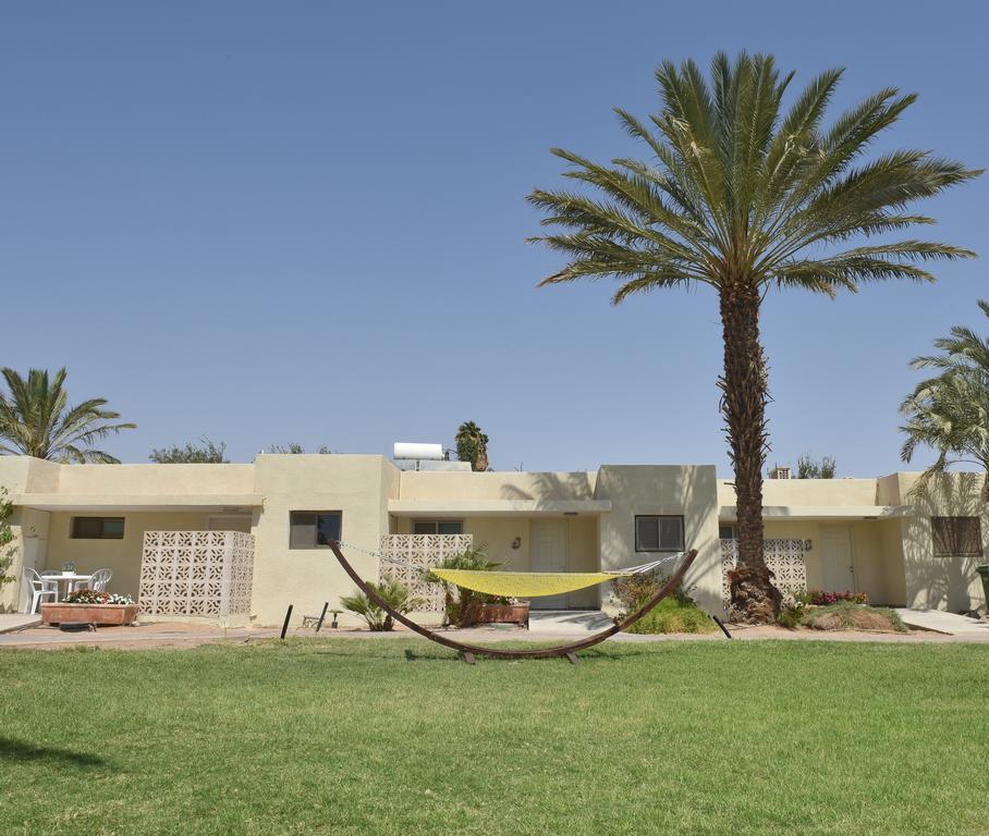 Eilot Kibbutz Country Lodging Ейлат Екстер'єр фото