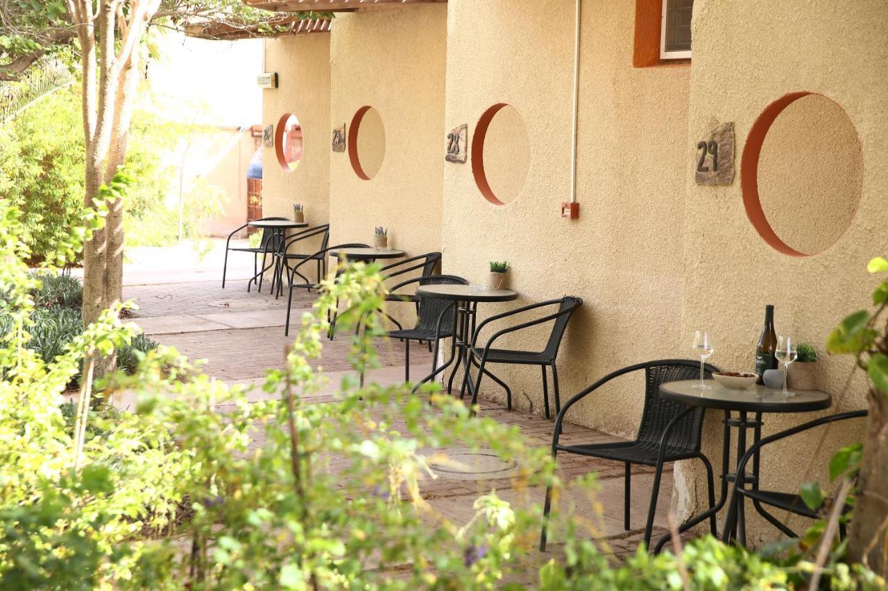 Eilot Kibbutz Country Lodging Ейлат Екстер'єр фото